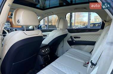 Внедорожник / Кроссовер Bentley Bentayga 2016 в 