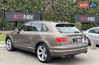 Внедорожник / Кроссовер Bentley Bentayga 2017 в 