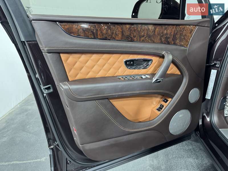 Позашляховик / Кросовер Bentley Bentayga 2019 в Києві