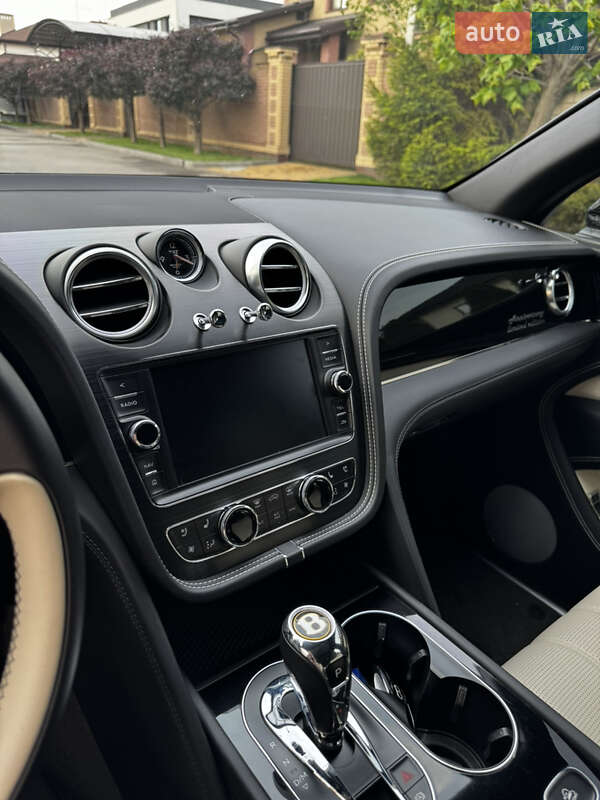 Внедорожник / Кроссовер Bentley Bentayga 2019 в Запорожье