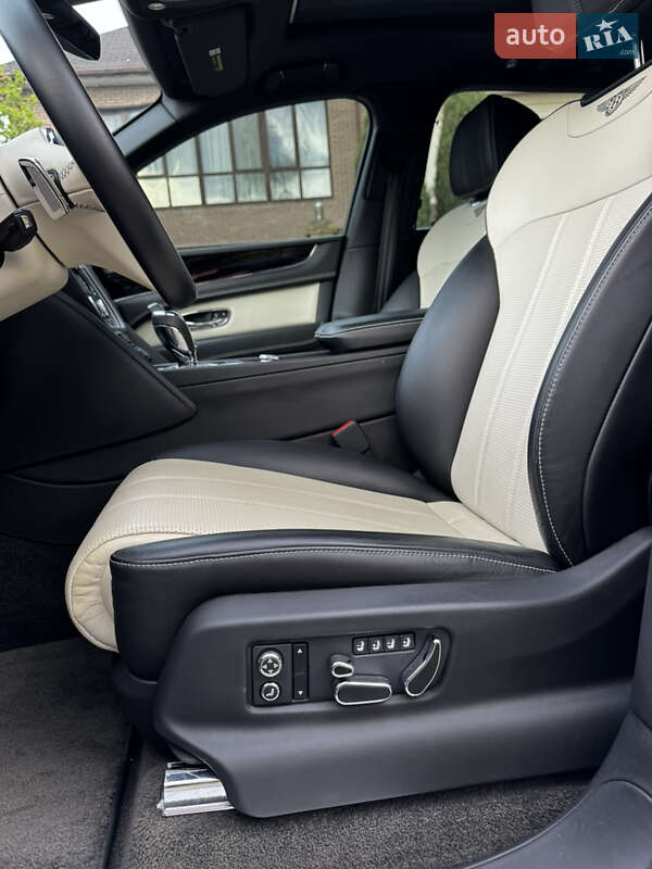 Внедорожник / Кроссовер Bentley Bentayga 2019 в Запорожье