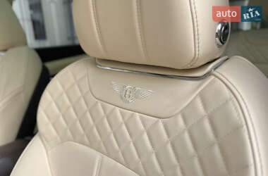 Внедорожник / Кроссовер Bentley Bentayga 2017 в 