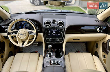 Внедорожник / Кроссовер Bentley Bentayga 2017 в 