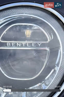 Позашляховик / Кросовер Bentley Bentayga 2019 в 