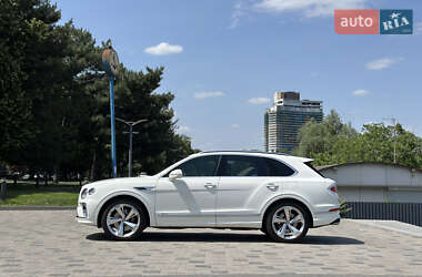 Внедорожник / Кроссовер Bentley Bentayga 2021 в 