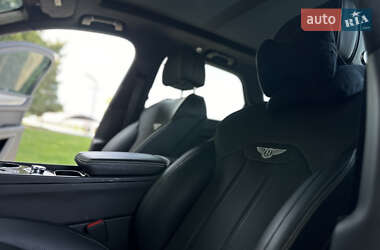 Внедорожник / Кроссовер Bentley Bentayga 2021 в 