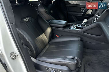 Внедорожник / Кроссовер Bentley Bentayga 2021 в 