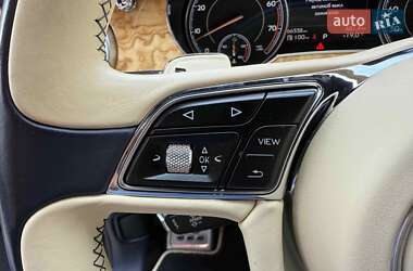Внедорожник / Кроссовер Bentley Bentayga 2017 в 