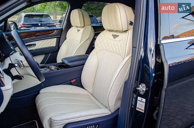 Внедорожник / Кроссовер Bentley Bentayga 2019 в Киеве
