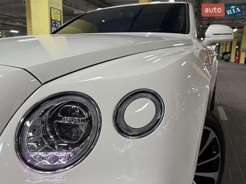 Позашляховик / Кросовер Bentley Bentayga 2019 в Києві