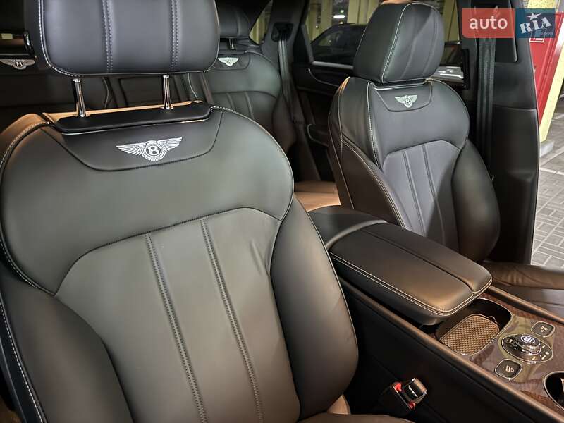 Позашляховик / Кросовер Bentley Bentayga 2019 в Києві