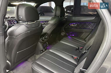 Внедорожник / Кроссовер Bentley Bentayga 2020 в 