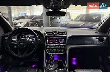 Внедорожник / Кроссовер Bentley Bentayga 2020 в 