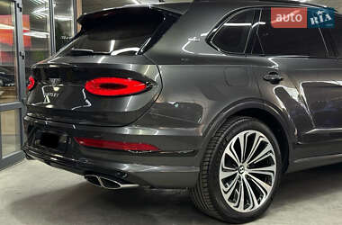 Внедорожник / Кроссовер Bentley Bentayga 2020 в 
