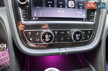 Внедорожник / Кроссовер Bentley Bentayga 2016 в 