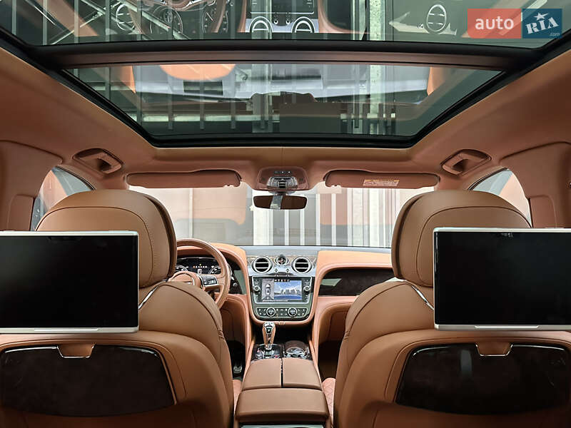 Позашляховик / Кросовер Bentley Bentayga 2016 в Києві