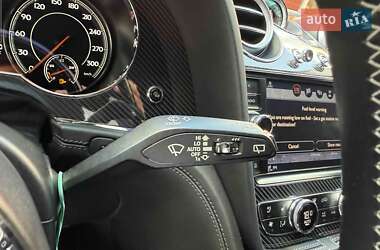 Позашляховик / Кросовер Bentley Bentayga 2016 в 