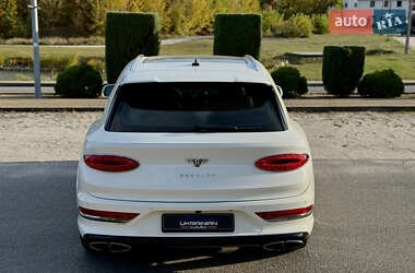 Внедорожник / Кроссовер Bentley Bentayga 2021 в 