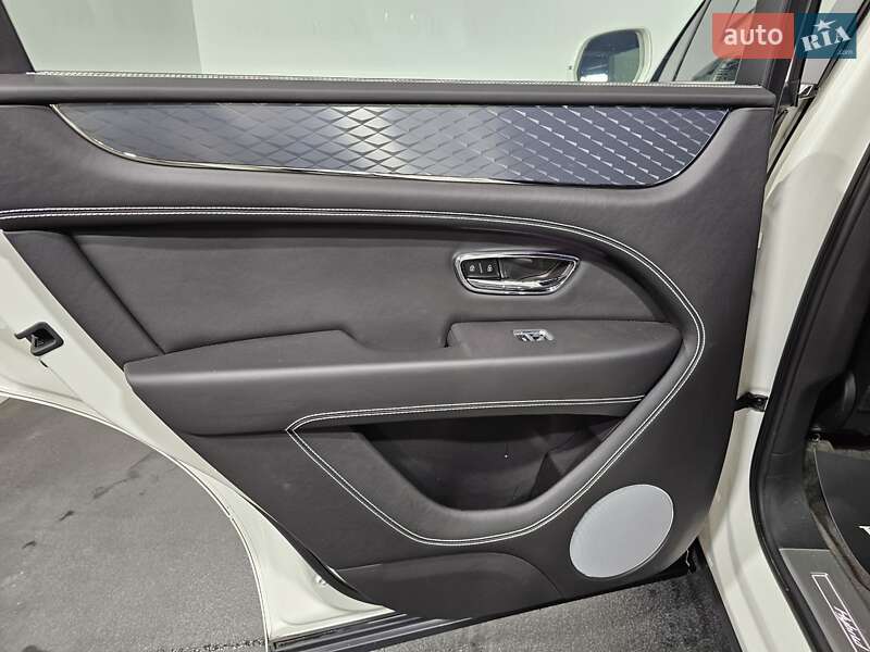 Позашляховик / Кросовер Bentley Bentayga 2021 в Києві фото 13 Позашляховик / Кросовер Bentley Bentayga 2021 в Києві