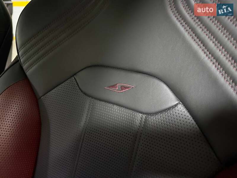 Позашляховик / Кросовер Bentley Bentayga 2022 в Києві фото 64 Позашляховик / Кросовер Bentley Bentayga 2022 в Києві