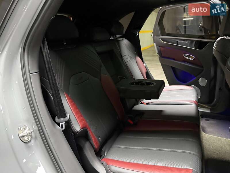 Позашляховик / Кросовер Bentley Bentayga 2022 в Києві фото 99 Позашляховик / Кросовер Bentley Bentayga 2022 в Києві