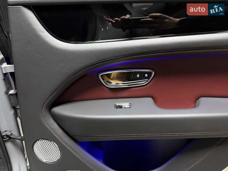 Позашляховик / Кросовер Bentley Bentayga 2022 в Києві фото 105 Позашляховик / Кросовер Bentley Bentayga 2022 в Києві