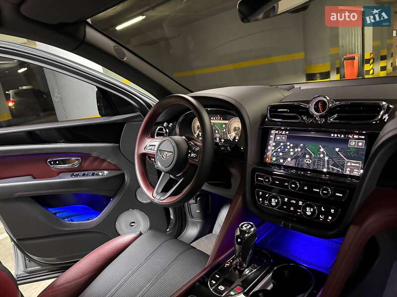 Позашляховик / Кросовер Bentley Bentayga 2022 в Києві фото 130 Позашляховик / Кросовер Bentley Bentayga 2022 в Києві