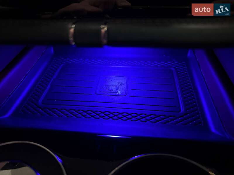 Позашляховик / Кросовер Bentley Bentayga 2022 в Києві фото 128 Позашляховик / Кросовер Bentley Bentayga 2022 в Києві