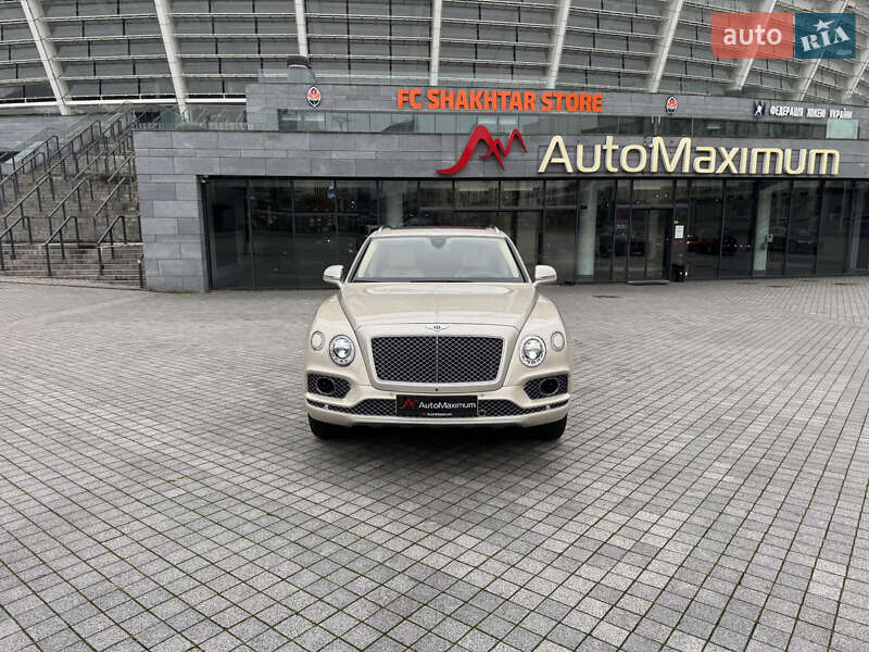 Внедорожник / Кроссовер Bentley Bentayga 2018 в Киеве фото 2 Внедорожник / Кроссовер Bentley Bentayga 2018 в Киеве