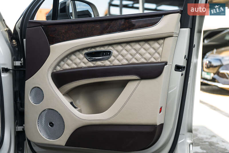 Внедорожник / Кроссовер Bentley Bentayga 2021 в Мукачево фото 43 Внедорожник / Кроссовер Bentley Bentayga 2021 в Мукачево