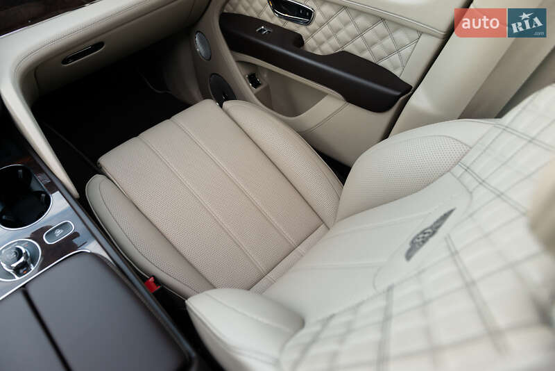 Внедорожник / Кроссовер Bentley Bentayga 2021 в Мукачево фото 47 Внедорожник / Кроссовер Bentley Bentayga 2021 в Мукачево