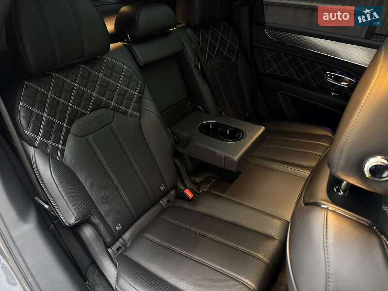 Внедорожник / Кроссовер Bentley Bentayga 2020 в Киеве