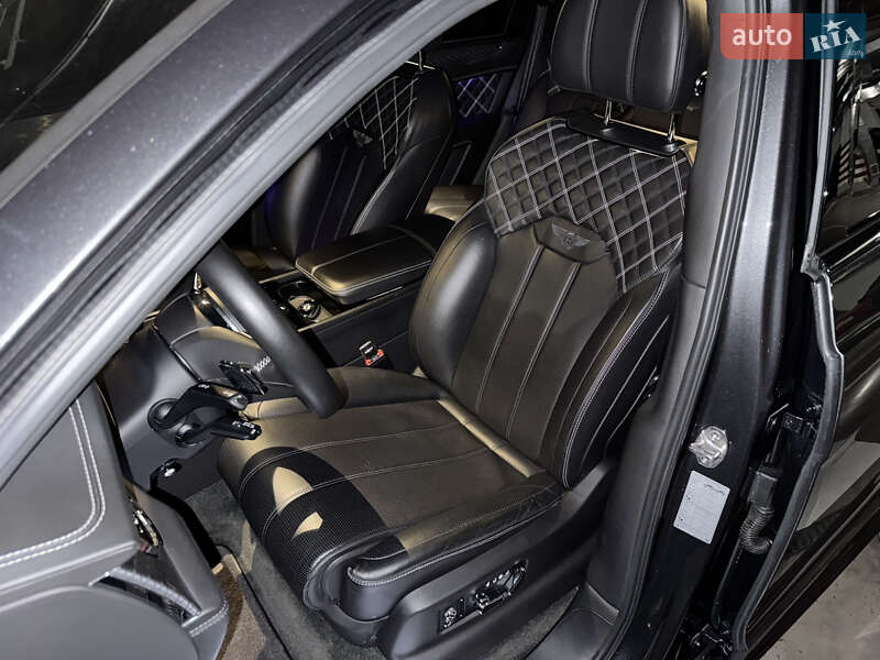 Внедорожник / Кроссовер Bentley Bentayga 2020 в Киеве