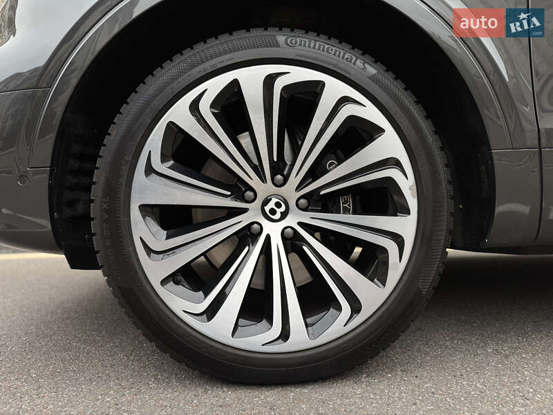 Внедорожник / Кроссовер Bentley Bentayga 2020 в Киеве