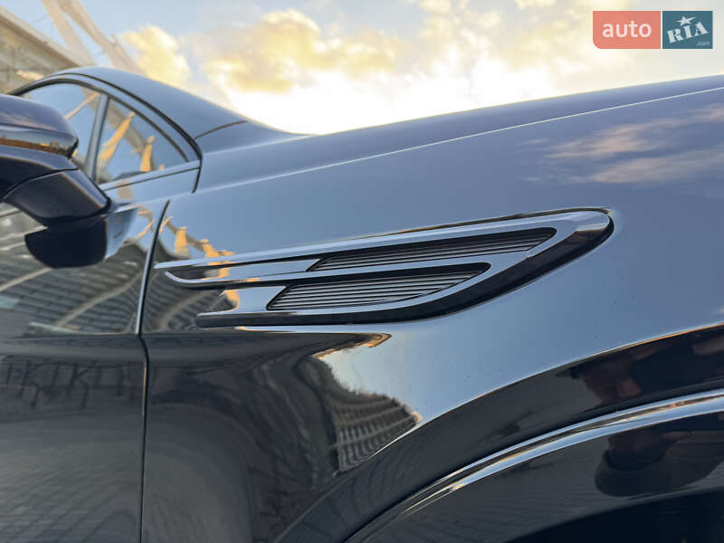 Внедорожник / Кроссовер Bentley Bentayga 2021 в Киеве