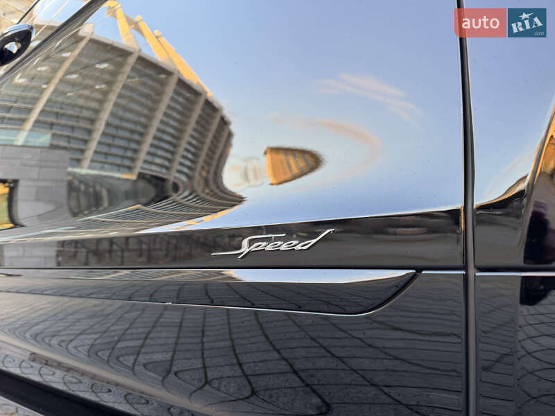 Внедорожник / Кроссовер Bentley Bentayga 2021 в Киеве