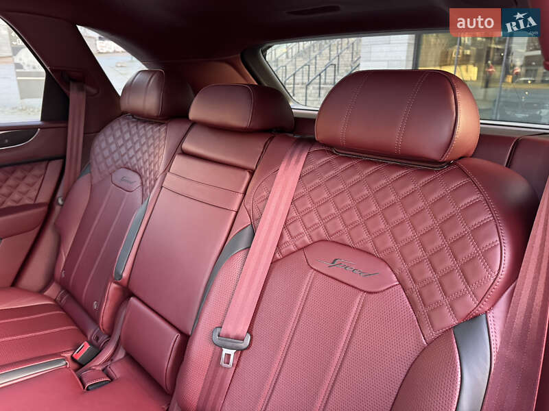 Внедорожник / Кроссовер Bentley Bentayga 2021 в Киеве