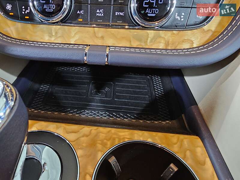 Внедорожник / Кроссовер Bentley Bentayga 2022 в Киеве фото 27 Внедорожник / Кроссовер Bentley Bentayga 2022 в Киеве