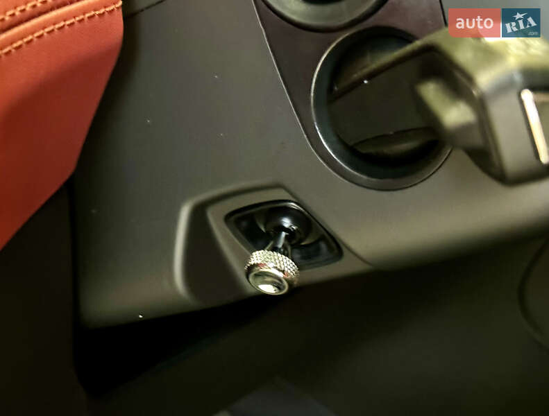 Внедорожник / Кроссовер Bentley Bentayga 2021 в Киеве фото 35 Внедорожник / Кроссовер Bentley Bentayga 2021 в Киеве