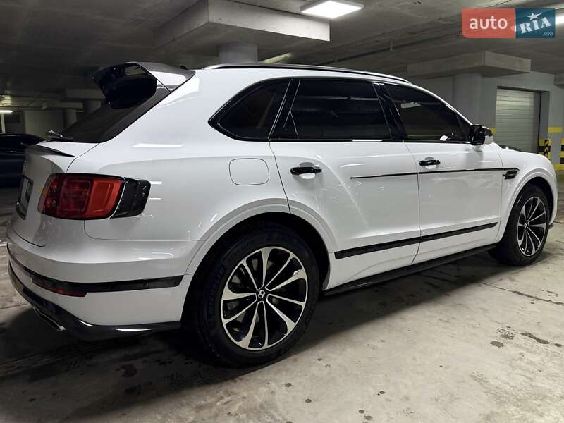 Внедорожник / Кроссовер Bentley Bentayga 2018 в Киеве