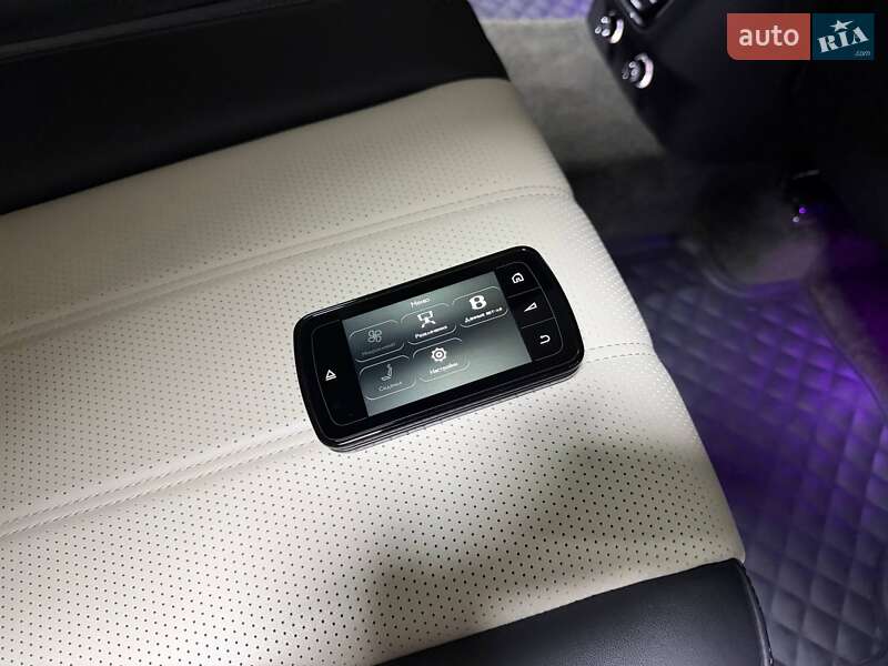 Внедорожник / Кроссовер Bentley Bentayga 2018 в Киеве