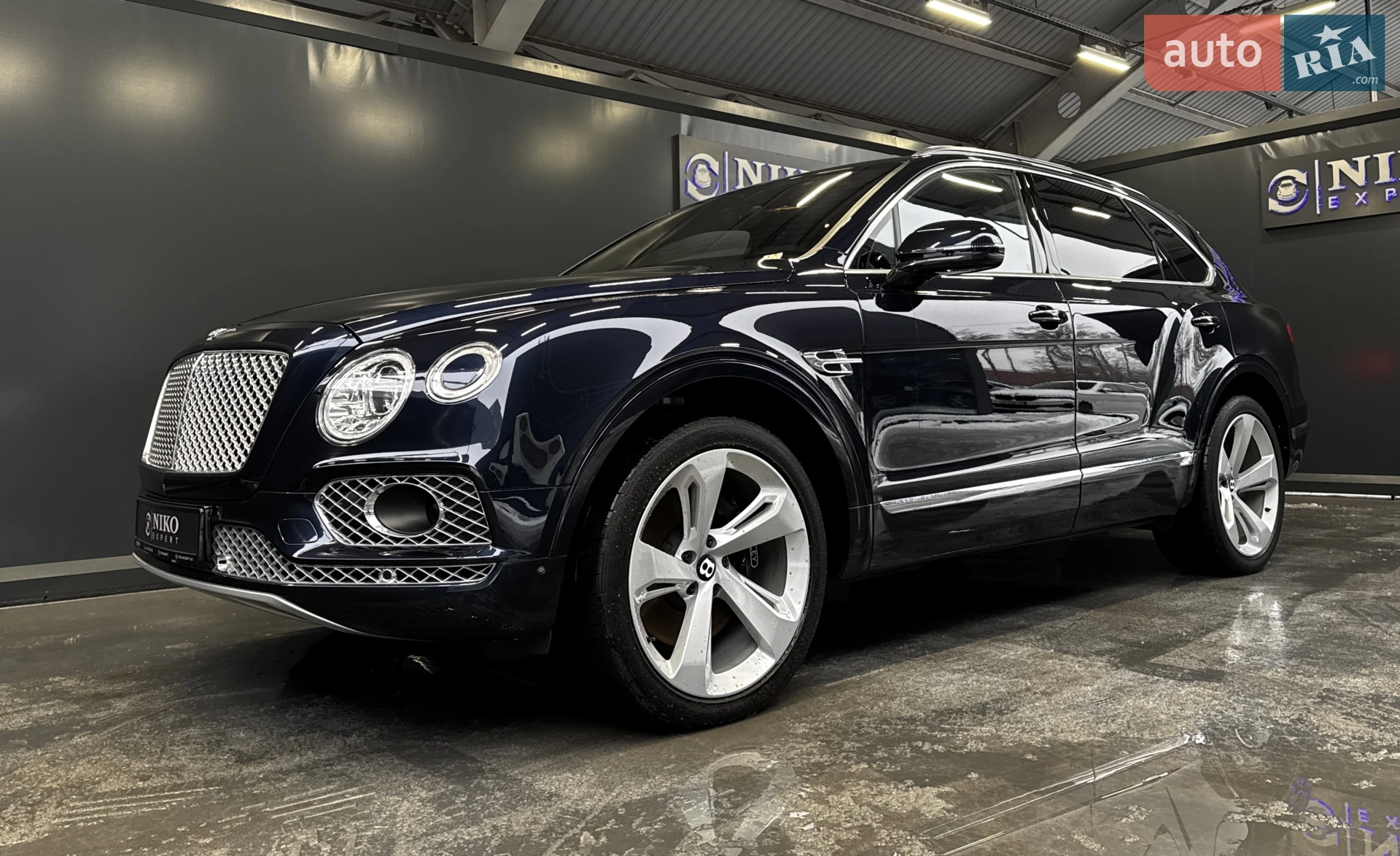2017 Bentley Bentayga - мініатюра 5
