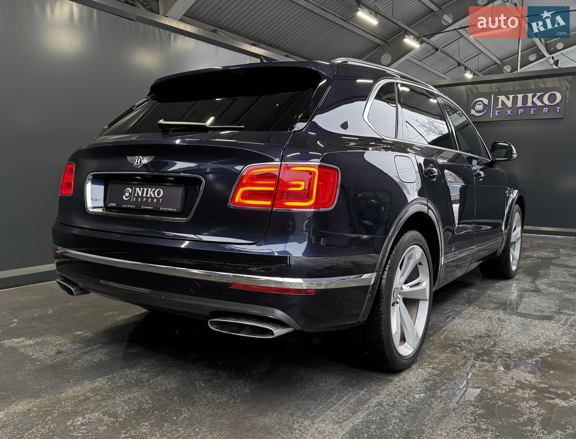 2017 Bentley Bentayga - мініатюра 11
