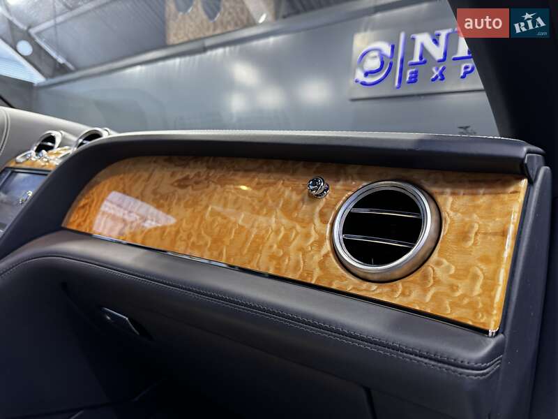 Позашляховик / Кросовер Bentley Bentayga 2017 в Києві