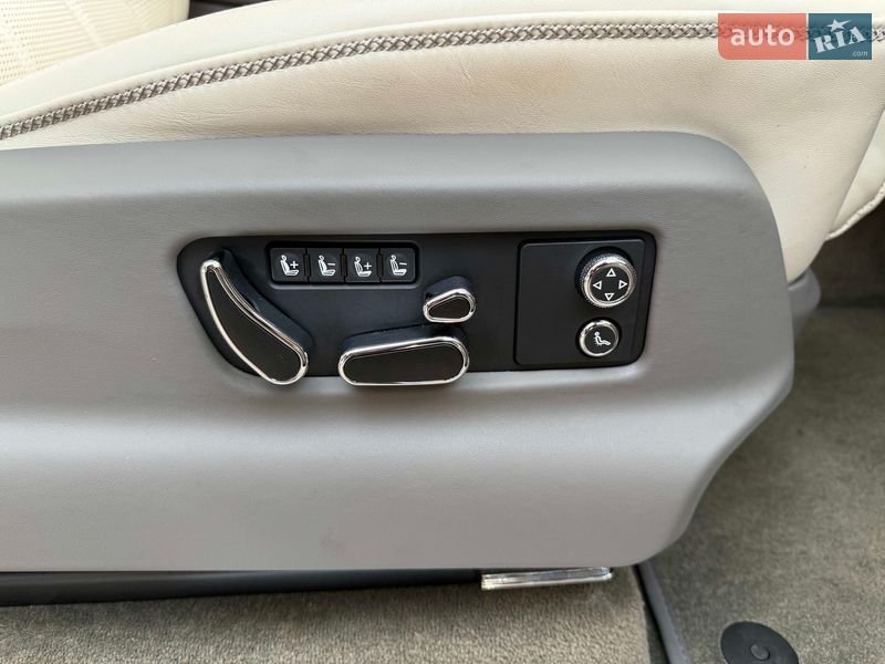 Внедорожник / Кроссовер Bentley Bentayga 2023 в Львове