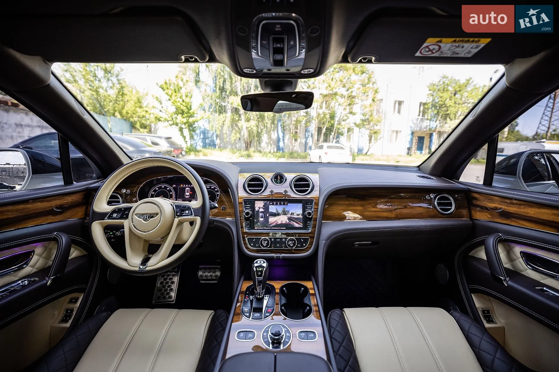 2017 Bentley Bentayga - мініатюра 34