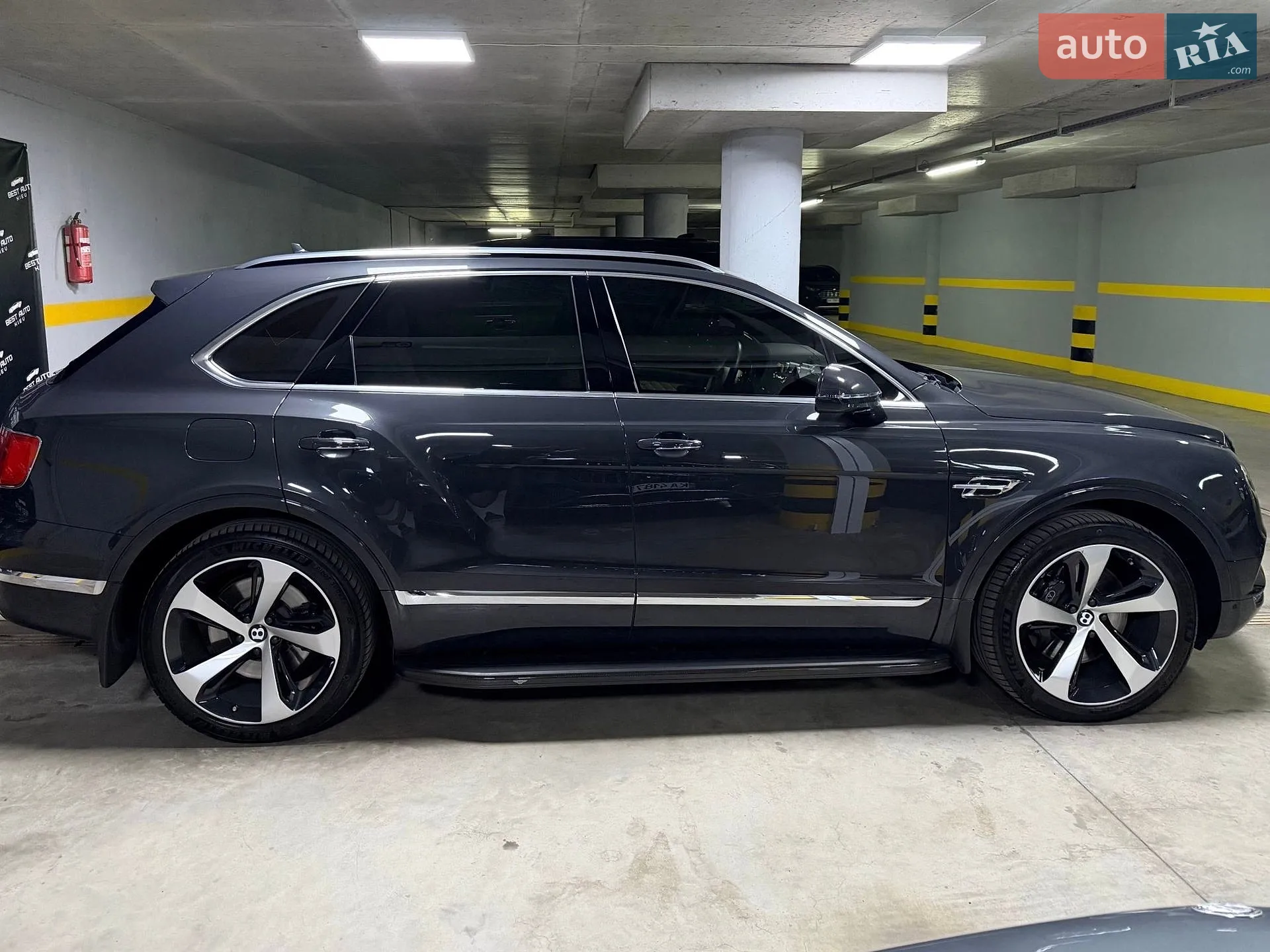 2016 Bentley Bentayga - мініатюра 8