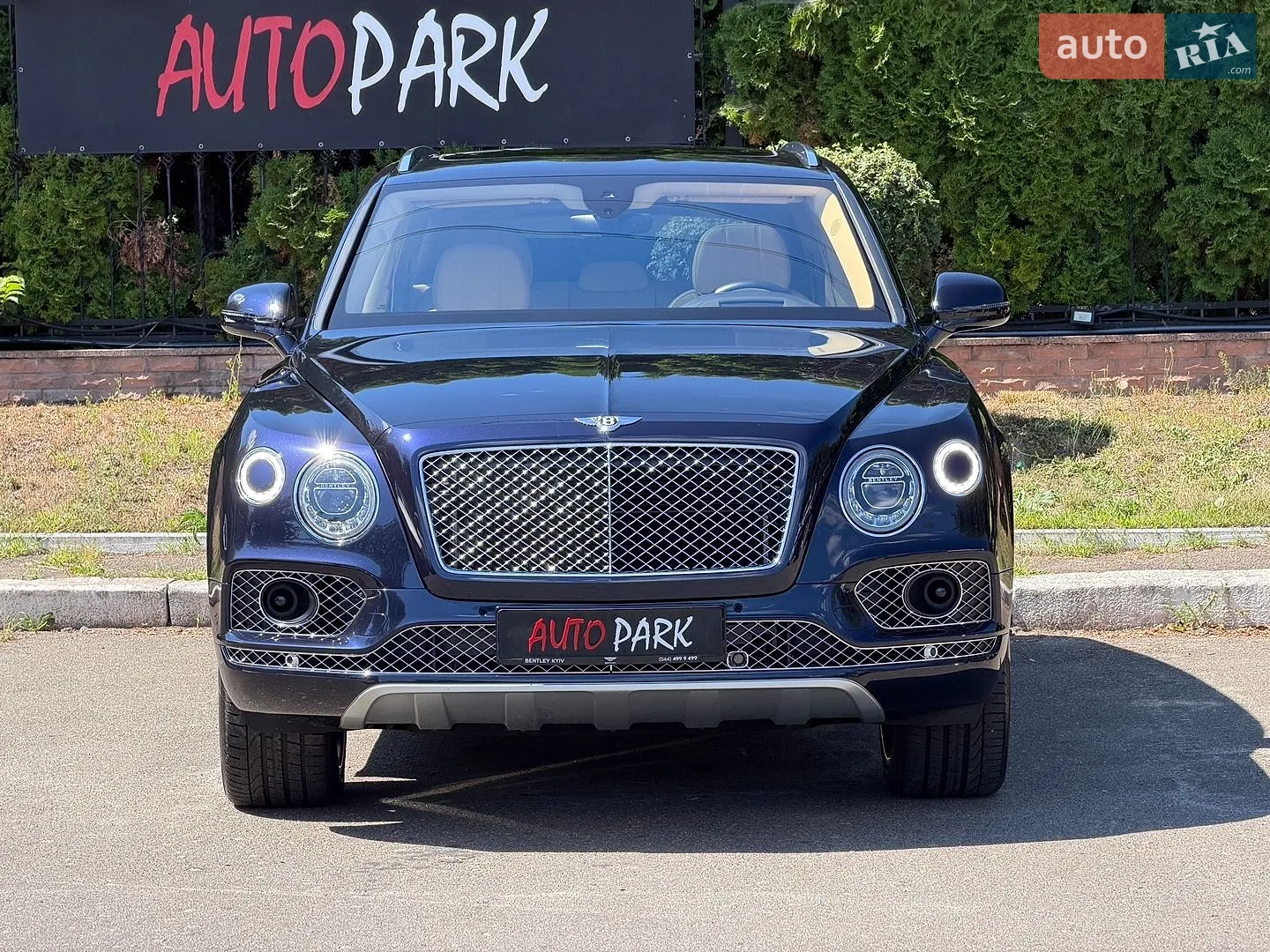 2016 Bentley Bentayga - мініатюра 9