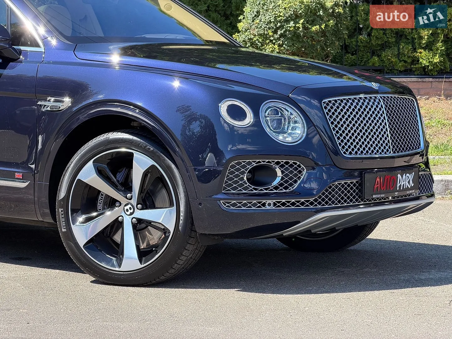 2016 Bentley Bentayga - мініатюра 12