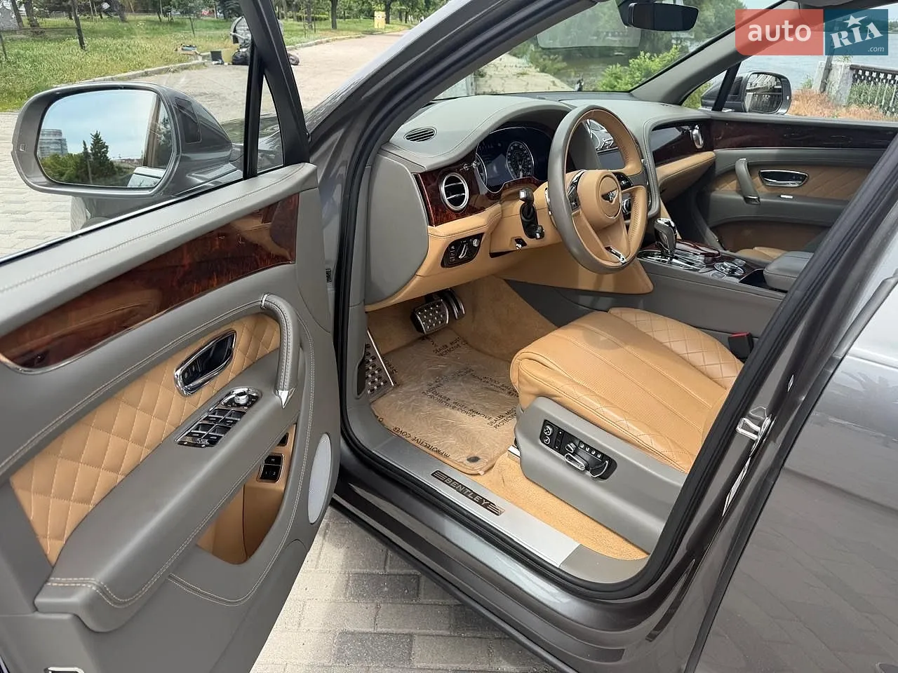 2016 Bentley Bentayga - мініатюра 8